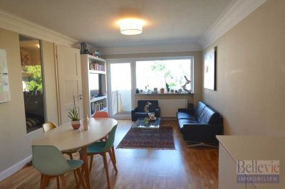 möblierte, hochwertig sanierte 2,5-Zimmer-Wohnung inkl Tiefgaragenplatz in Frankfurt-Dornbusch