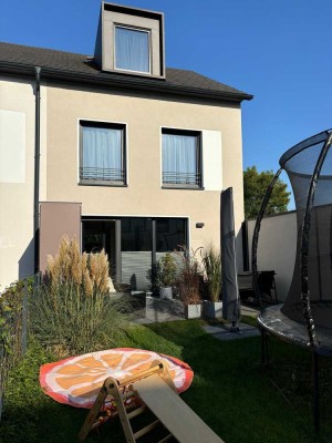 Neuwertiges 3-Zimmer-Haus mit EBK in Kassel
