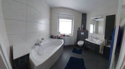 Schönes saniertes Reihenmittelhaus mit Garage in Könitz - sofort beziehbar