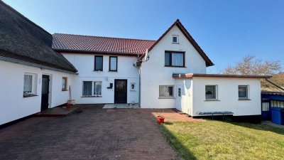 Hiddensee / Neuendorf  - Haus mit 3 Ferienwohnungen nahe Strand !