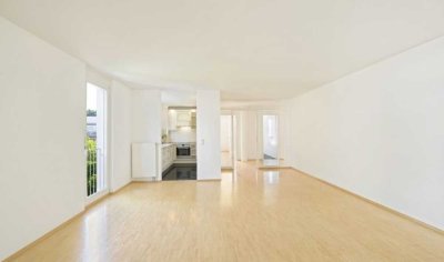 Helle 4-Zimmer-Wohnung mit Balkon & Einbauküche in München-Solln