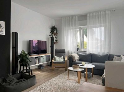 Schöne Mietwohnung 58qm, Garten, Stellplatz, Sackgasse und Waldlage