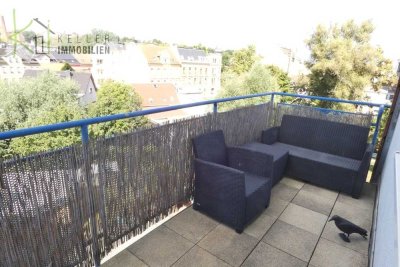 Zentrumsnah gelegene, tolle 2-Raum-Dachgeschosswohnung mit Balkon/Dachterrasse.