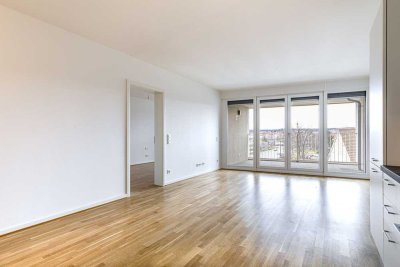 Sonnige 2 Zimmer Wohnung mit Balkon & EBK!