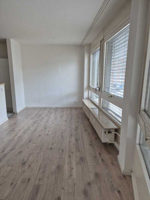 2-Zimmer-Wohnung in der Innenstadt mit EBK und Aufzug!
