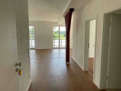 Stilvolle 2-Zimmer-Wohnung mit gehobener Innenausstattung mit Balkon in Pöttmes