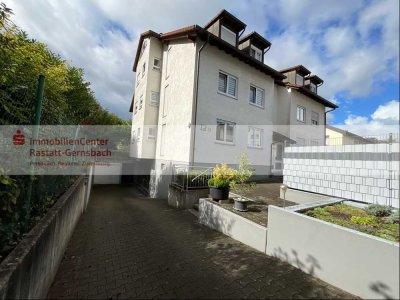3,5-Zi.- Maissonettewohnung mit Einzelgarage und Doppelparker