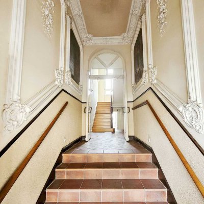 Einzigartige 6-Zimmer-Wohnung in historischem Ambiente – Mit privatem Aufzug
