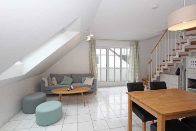 Helle, möblierte 2,5-Zimmer Wohnung mit drei Balkonen Nähe S8 Englschalking