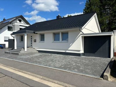 Modernisierter Bungalow mit 5 Zimmern, Süd-Ost-Garten, Kamin und hochwertige Ausstattung