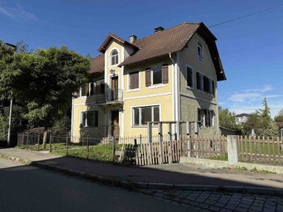 Teilsaniertes Haus mit vielseitigen Nutzungsmöglichkeiten