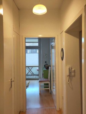 Helle möblierte 1-Zimmer-Wohnung mit Wohnküche und Loggia in Wuppertal