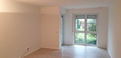 Helle, modernisierte 2-Zimmerwhg mit Terrasse und Gartensitzplatz in Stadt- und Seenähe