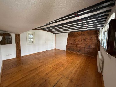 Charmante 4,5-Zimmer Altbauwohnung in historischem Humpis-Quartier
