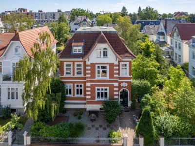 4,5-Zimmer-Wohnung in                         repräsentativer Stadtvilla
