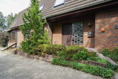 Großes Haus mit Einliegerwohnung, sofort frei