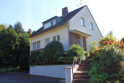 Einfamilienhaus in Bensberg mit großem Grundstück in Bestlage