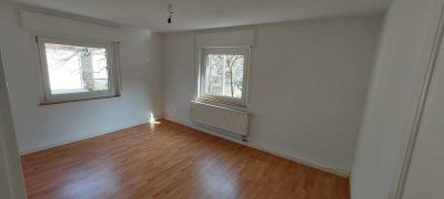 Renovierte helle 3,5-Zimmer-Wohnung in ruhiger Lage