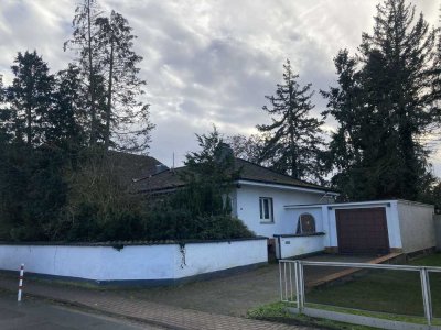 Wunderschönes Einfamilienhaus mit großem Grundstück und Garage
