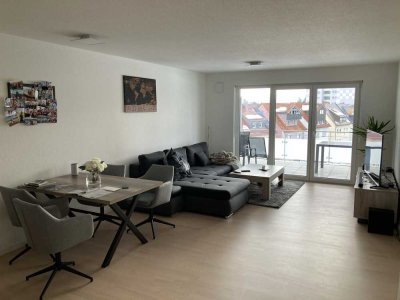 Exklusive 2 1/2-Zimmer DG-Wohnung in Friedrichshafen mit TG-Stellplatz, 63 qm