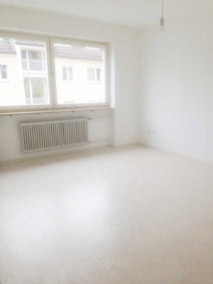 Sonnige 1 Zimmerwohnung zentral Nähe Plärrer gelegen