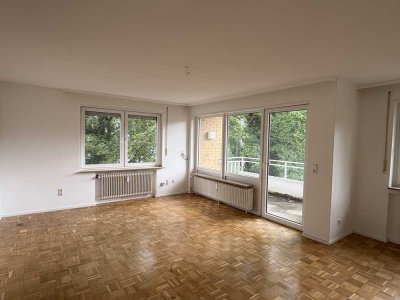 helle 2,5 Zimmer Wohnung in zentraler Lage