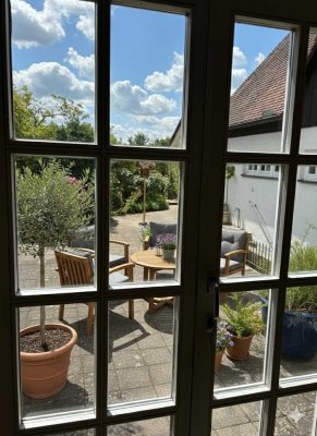 Wohnen und Arbeiten unter einem Dach - großzügiger Altbau im Herzen von Markt Einersheim