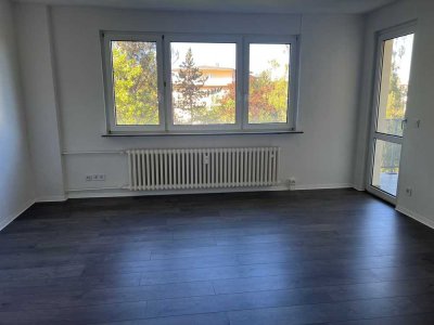 Geräumige 3 Zimmerwohnung mit Balkon in Gravenbruch
