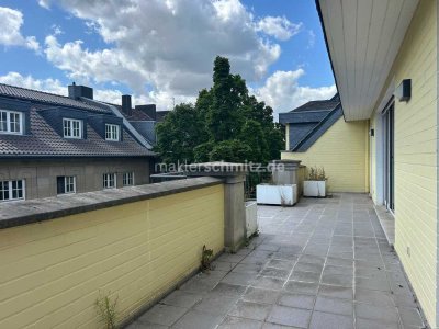 M'GLADBACH - RHEYDT! HELLE 2-ZIMMER-WOHNUNG MIT OFFENER RAUMAUFTEILUNG NEBST GROßEN SONNENBALKON