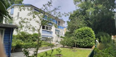 in Darmstadt Steinbergviertel Großzügiges Zweifamilienhaus mit schönem Garten