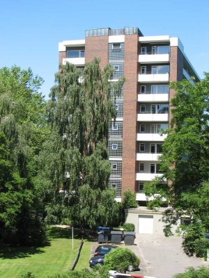 Großzügige 1-Zimmerwohnung, zentral und dennoch ruhig!