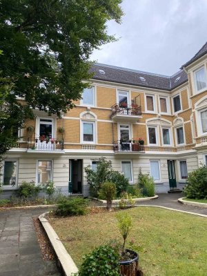 Gepflegte Jugendstil-Wohnung mit Terrasse in zentraler Lage