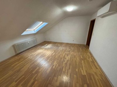 2,5 Zimmer Dachgeschosswohnung "Ober-Roden" max. 2 Personen