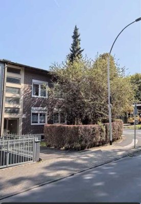 Zentrale 3-Zimmer-Wohnung im 1. OG mit Balkon in Frechen