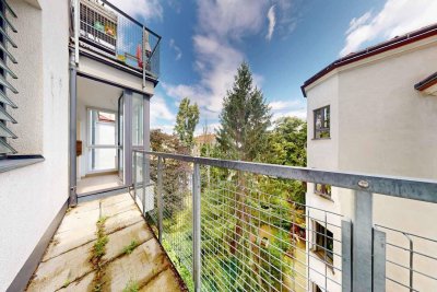 Historischer Charme trifft moderne Wohnqualität – 
3-Zimmer-Wohnung mit Innenhof-Terrasse