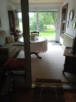 Ruhige 3,5-Zimmer Wohnung mit Garten und Garage in Großharrie