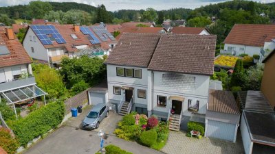 Doppelhaushälfte mit Einliegerwohnung, nachhaltiger Heizung und viel Raum für Ideen