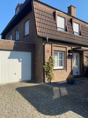 Renoviertes Einfamilienhaus (DHH) mit 5 Zimmern in Wegberg