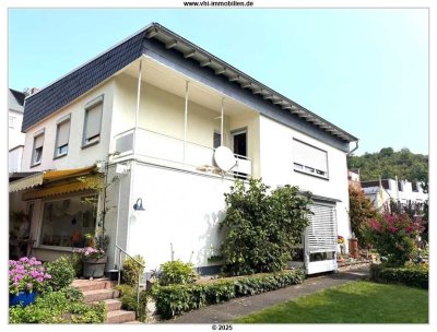 +++ Einmalig im Zentrum Lahnsteins - Wunderschönes Einfamilienhaus mit großem Garten und Parkflächen