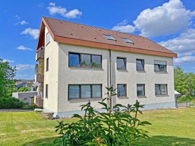 Frisch renovierte 4-Zimmer-Wohnung mit zwei Balkonen in ruhiger Lage von Erbach