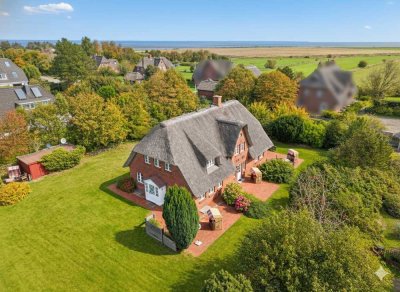Gästehaus unter Reet mit viel Platz und Ruhe