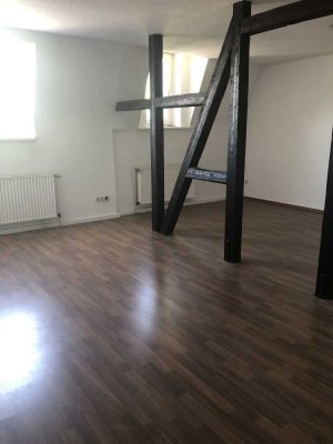 Schöne + Renovierte Dachgeschosswohnung in Bismarck
