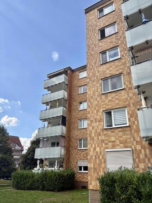 Attraktive Kapitalanlage: Vermietete 1,5-Zimmer-Wohnung mit Balkon & Stellplatz in Maintal