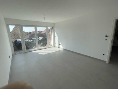 Lichtdurchflutete sanierte 3-Zimmer-ETW inkl. Einbauküche und Dachterrasse