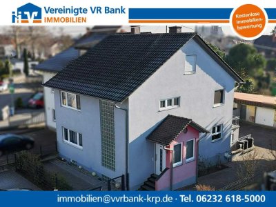 DHH mit zusätzlicher Einliegerwohnung!