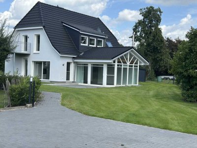 Erstbezug nach Sanierung: Freundliche 3-Zimmer-Erdgeschosswohnung mit geh. Innenausstattung