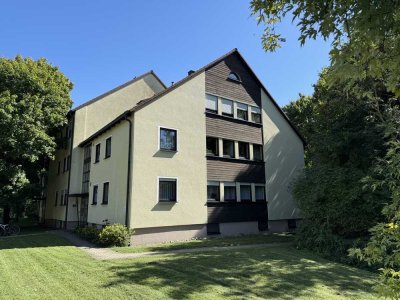 Geräumige und top gepflegte 4-Zimmer-Wohnung mit Balkon und Tiefgaragenstellplatz
