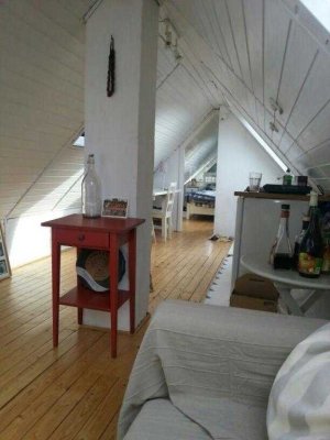 Charmante 2-Zimmer- Dachbodenwohnung in Bramfeld, Hamburg