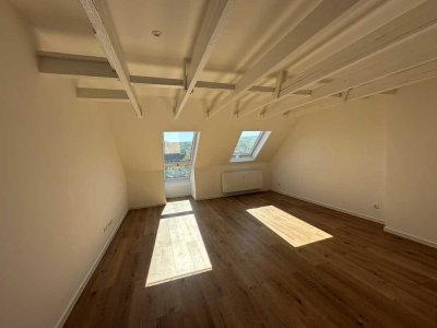 Helle Dachgeschosswohnung zur Miete in Koblenz Südliche Vorstadt – Ideal für Singles ode