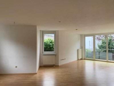 Wohnung mit Balkon und großem Wohnzimmer in Siegen
